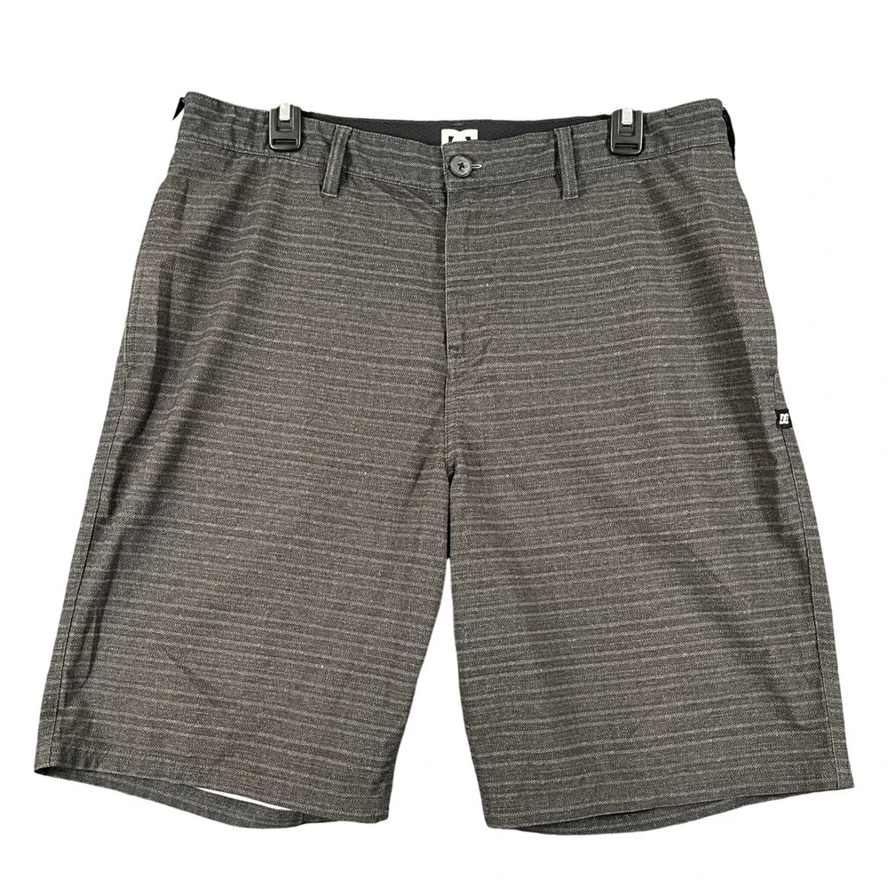 DC Shoes Hybrid Walk Shorts Mens 34 Charcoal Grey Striped Stretch Surf Skate